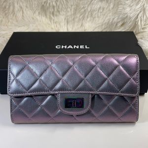 Iridescent Chanel Wallet!